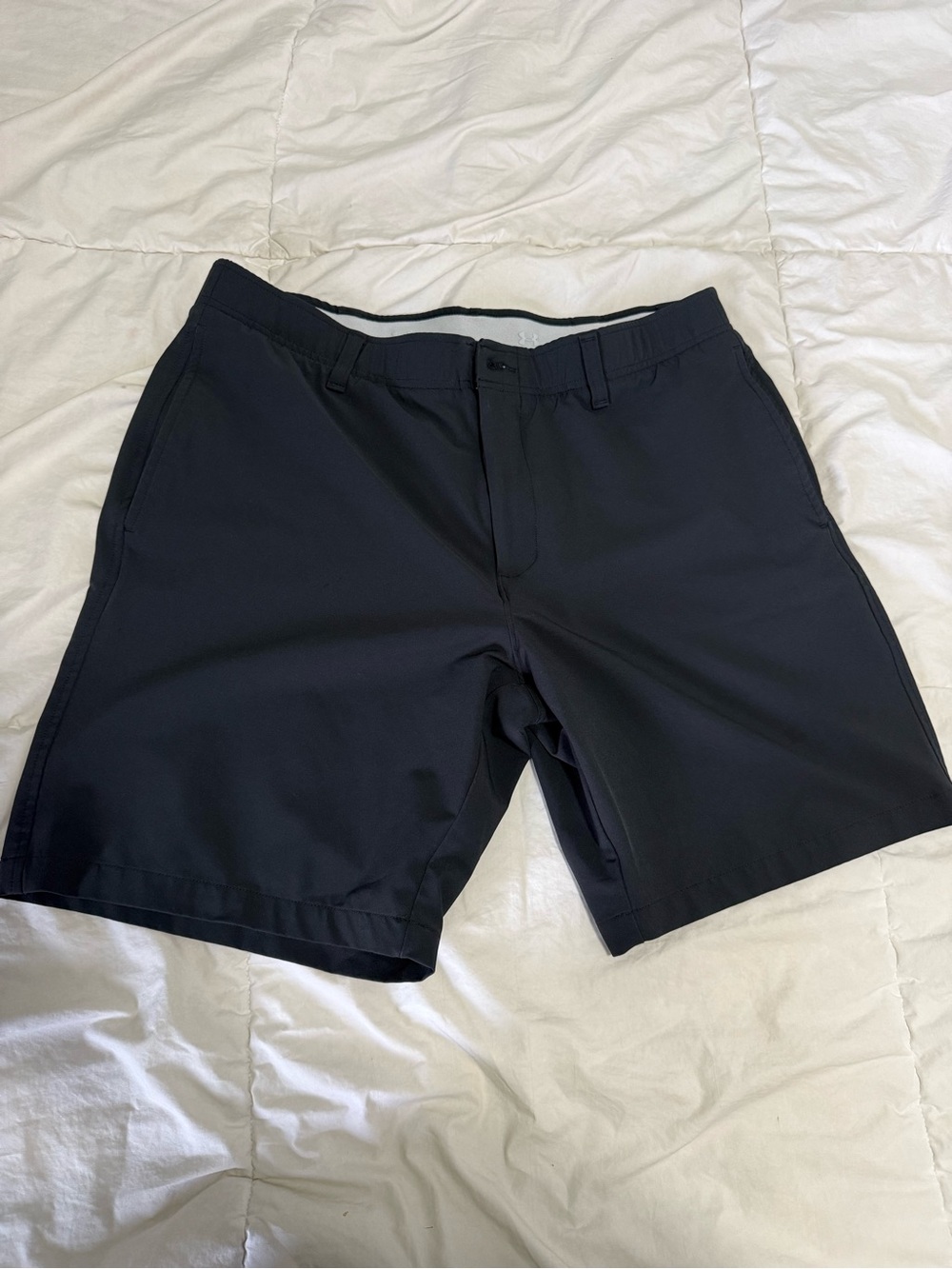 Under Armour Men's Black Athletic Flat-Front Shorts